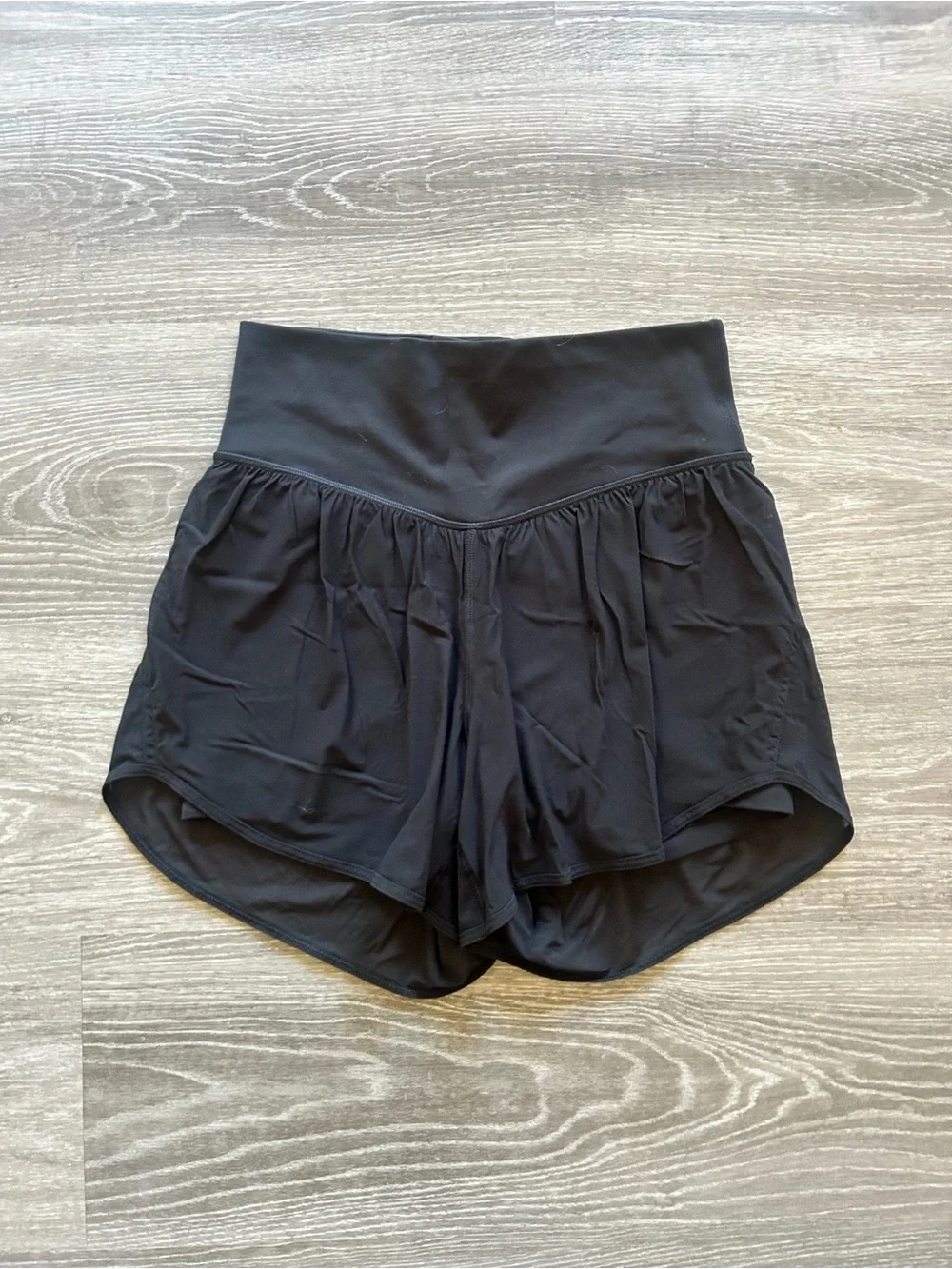lululemon athletica Black Women's High-Rise Flow Athletic Shorts - Picture 1 of 3